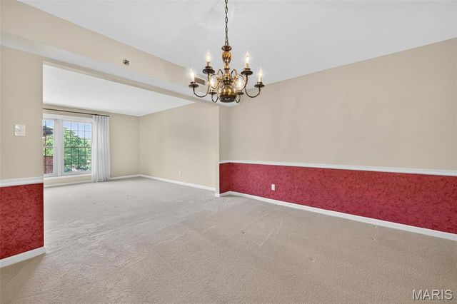 561 Sarah Lane 204, St Louis, MO 63141