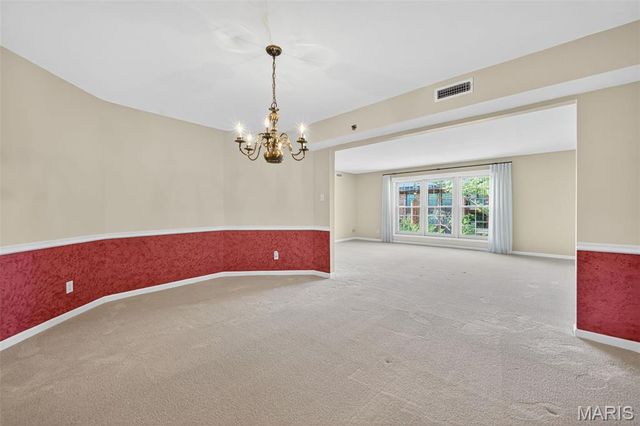 561 Sarah Lane 204, St Louis, MO 63141