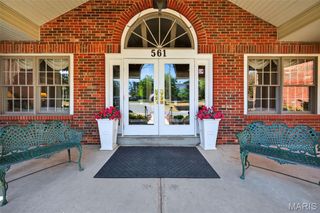 561 Sarah Lane 204, St Louis, MO 63141