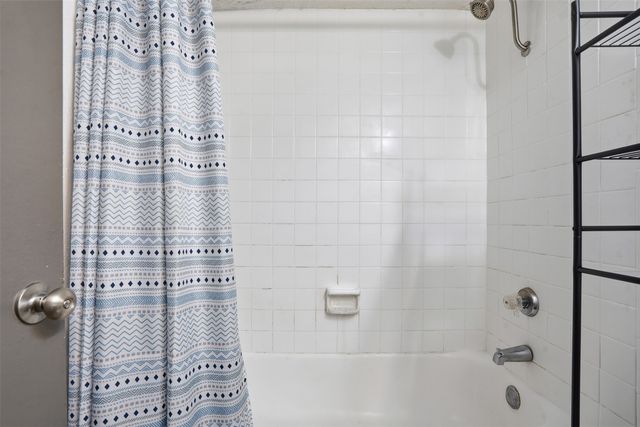 9520 Royal Lane 207, Dallas, TX 75243