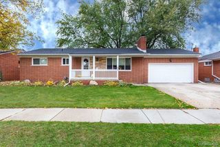 23510 Playview Street, Saint Clair Shores, MI 48082