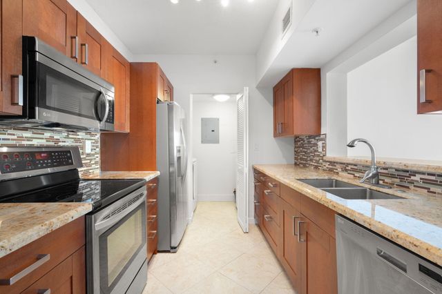 3020 NE 32nd Avenue 704, Fort Lauderdale, FL 33308
