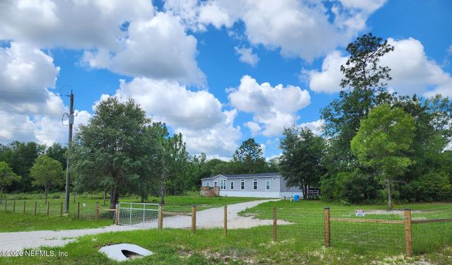 7662 MONONGAHELA Avenue, Keystone Heights, FL 32656