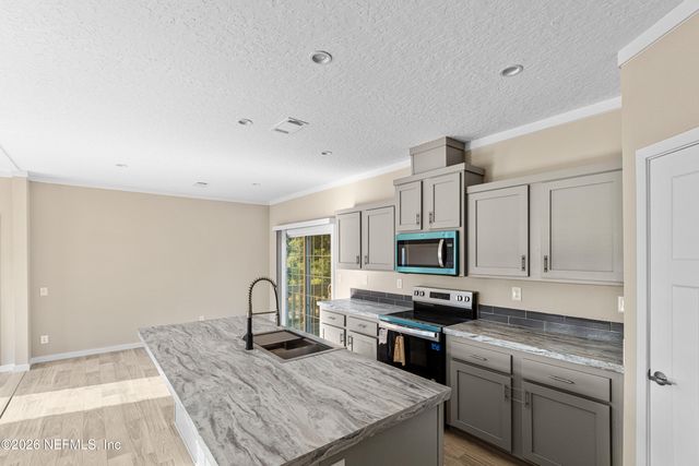7662 MONONGAHELA Avenue, Keystone Heights, FL 32656