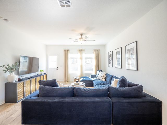 15601 Poppy Petal DR, Del Valle, TX 78617