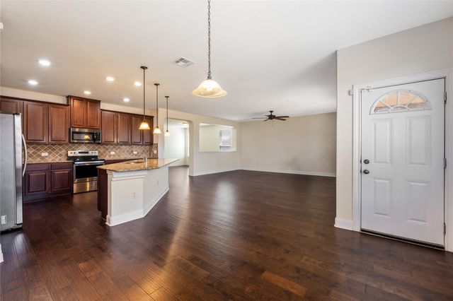 7632 Knockfin DR, Austin, TX 78744