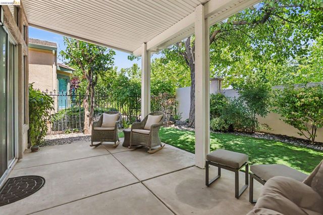 300 Winesap Dr, Brentwood, CA 94513