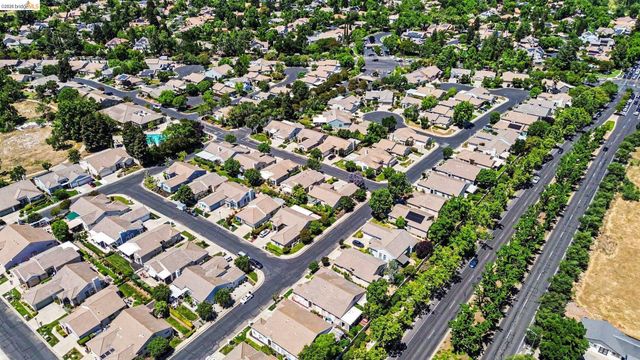 300 Winesap Dr, Brentwood, CA 94513