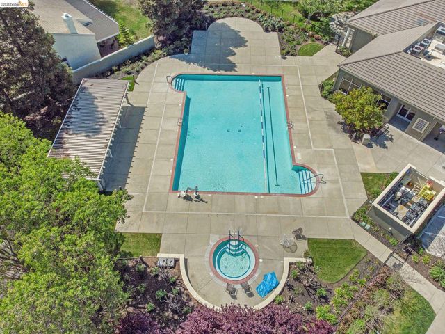 300 Winesap Dr, Brentwood, CA 94513