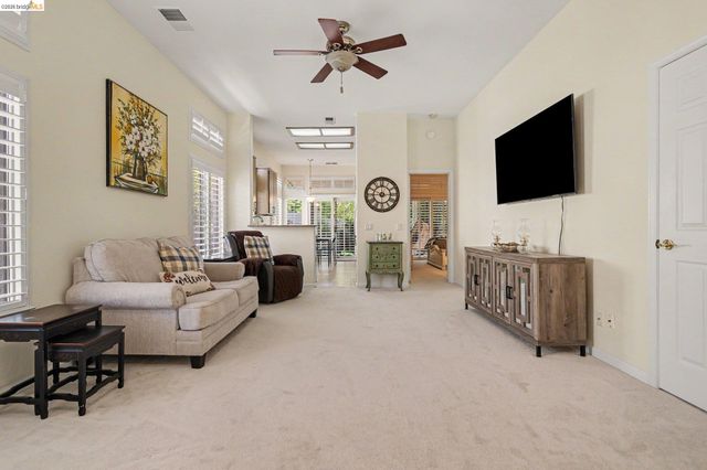 300 Winesap Dr, Brentwood, CA 94513