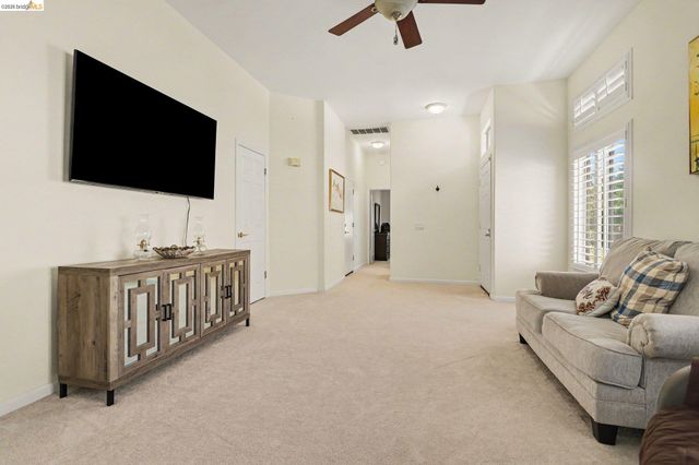 300 Winesap Dr, Brentwood, CA 94513