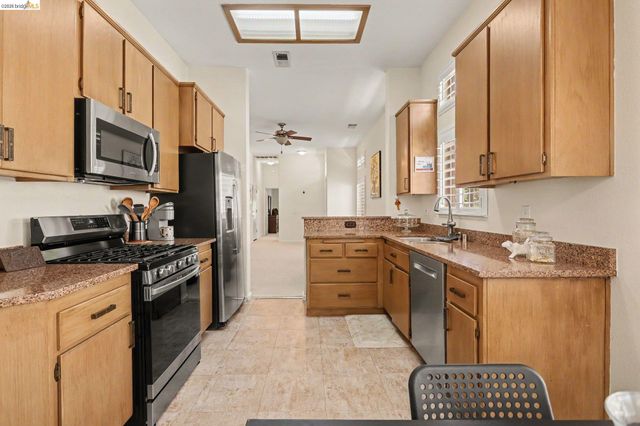 300 Winesap Dr, Brentwood, CA 94513
