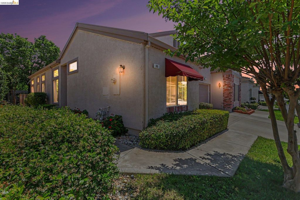 300 Winesap Dr, Brentwood, CA 94513