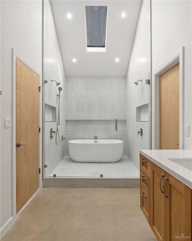 1912 Silverton Circle, Edinburg, TX 78542