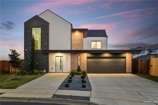 1912 Silverton Circle, Edinburg, TX 78542