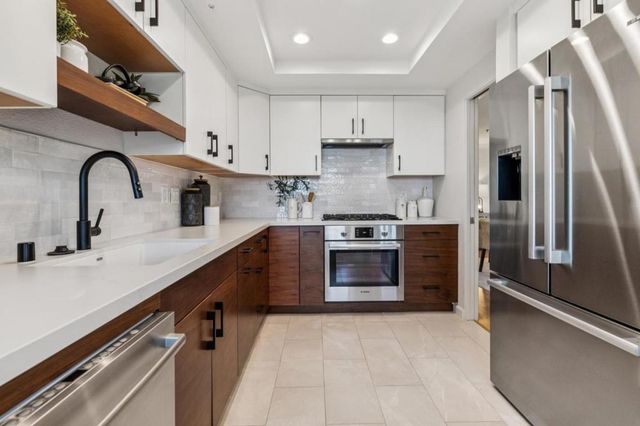 438 Portofino Drive 101, San Carlos, CA 94070