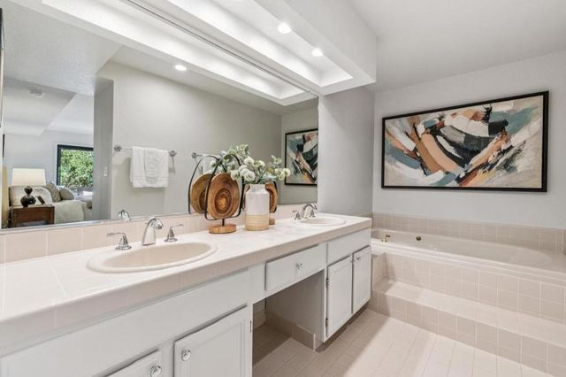 438 Portofino Drive 101, San Carlos, CA 94070