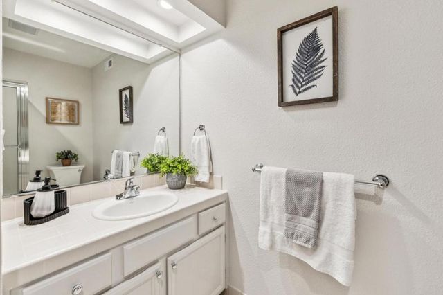 438 Portofino Drive 101, San Carlos, CA 94070