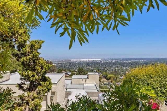 438 Portofino Drive 101, San Carlos, CA 94070