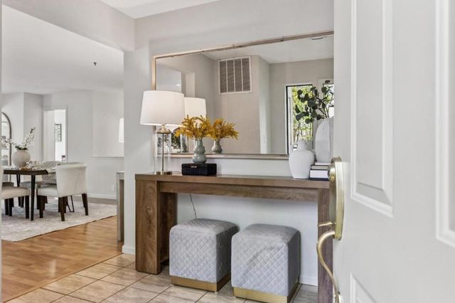 438 Portofino Drive 101, San Carlos, CA 94070