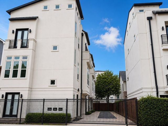 2212 Stuart Street, Houston, TX 77004