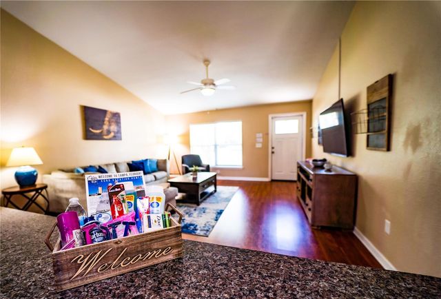 9621 N 46TH STREET, Tampa, FL 33617