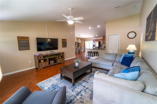 9621 N 46TH STREET, Tampa, FL 33617
