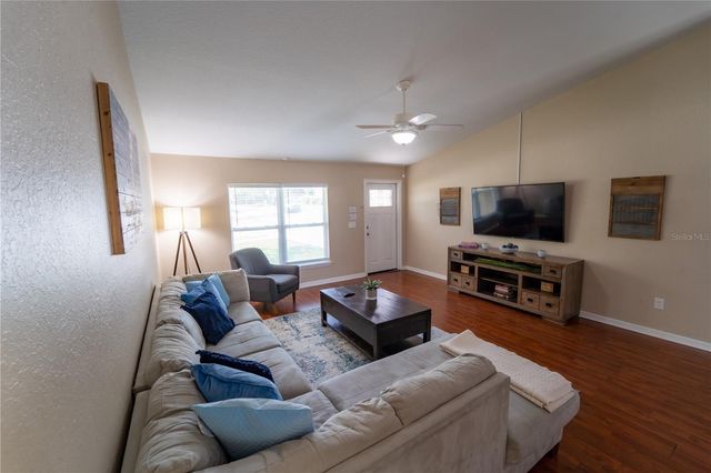 9621 N 46TH STREET, Tampa, FL 33617