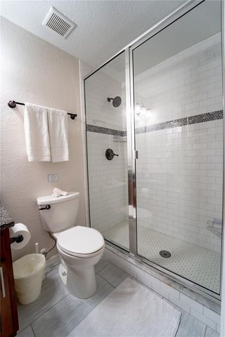 9621 N 46TH STREET, Tampa, FL 33617