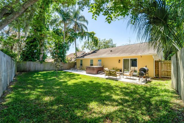 9621 N 46TH STREET, Tampa, FL 33617