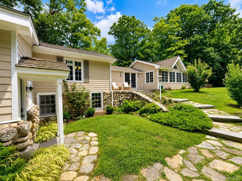9 Lewis Road, Pound Ridge, NY 10576 — exterior
