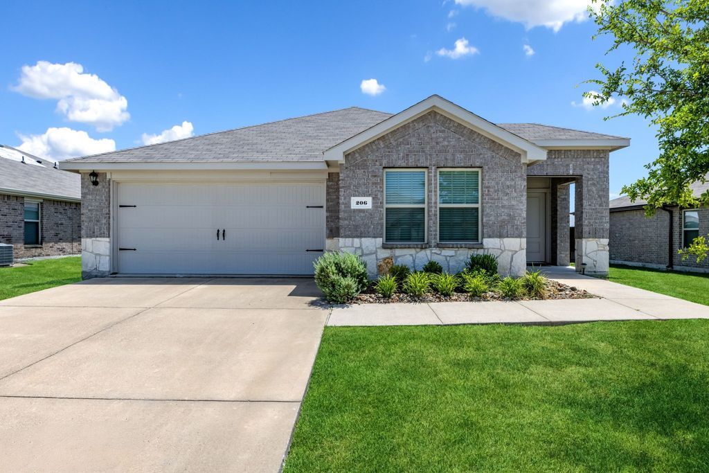 206 Wrangler Drive, Josephine, TX 75189