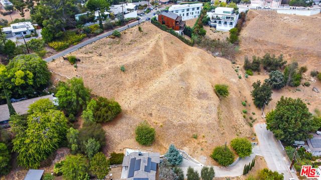 1425 N Highgate Avenue, Los Angeles, CA 90042