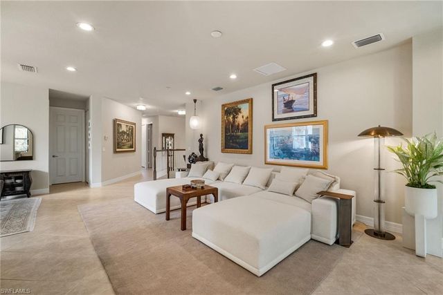 6510 Monterey PT # 204, Naples, FL 34105