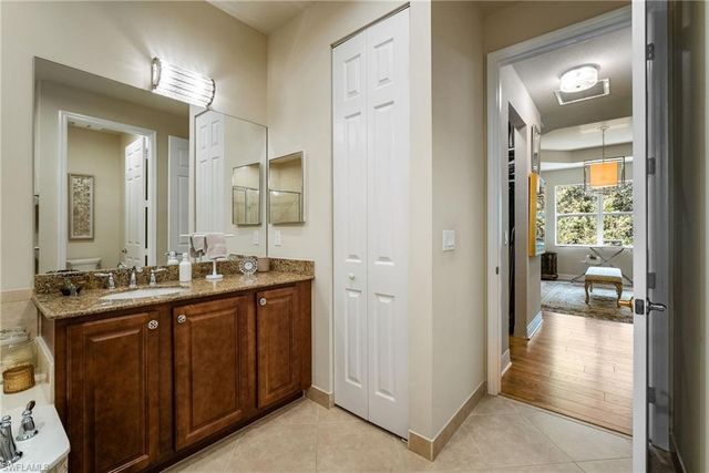 6510 Monterey PT # 204, Naples, FL 34105