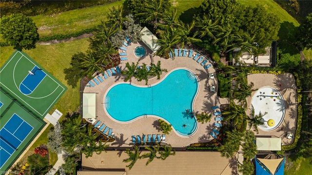 6510 Monterey PT # 204, Naples, FL 34105