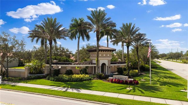 6510 Monterey PT # 204, Naples, FL 34105