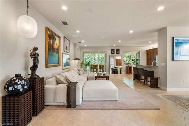 6510 Monterey PT # 204, Naples, FL 34105