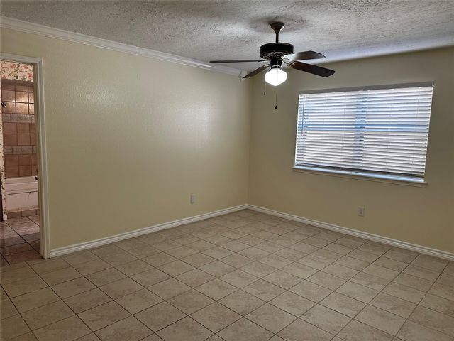 330 Maybrook Drive, Houston, TX 77015