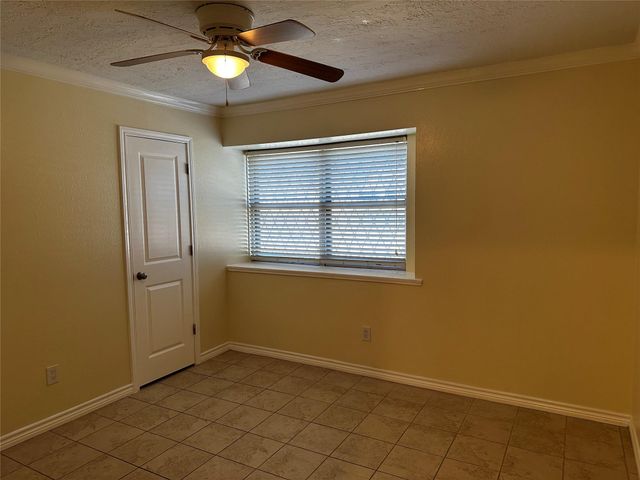 330 Maybrook Drive, Houston, TX 77015