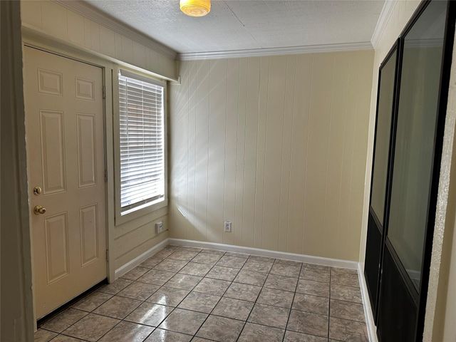 330 Maybrook Drive, Houston, TX 77015