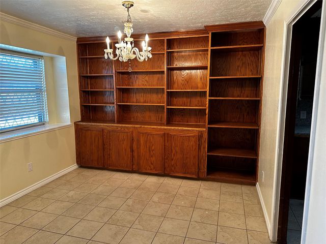 330 Maybrook Drive, Houston, TX 77015