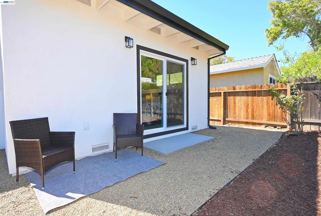 2403 Mountain View Dr., Concord, CA 94520