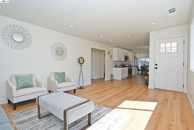 2403 Mountain View Dr., Concord, CA 94520