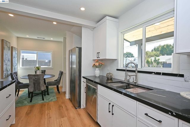 2403 Mountain View Dr., Concord, CA 94520