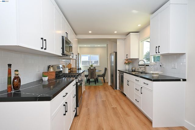 2403 Mountain View Dr., Concord, CA 94520