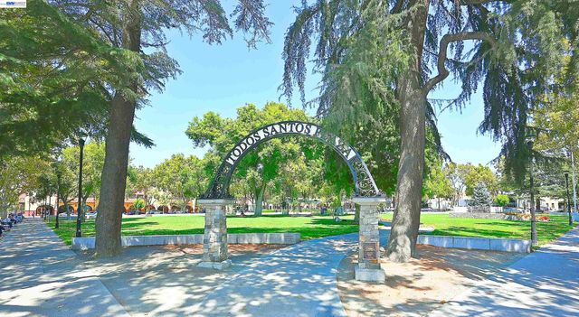 2403 Mountain View Dr., Concord, CA 94520