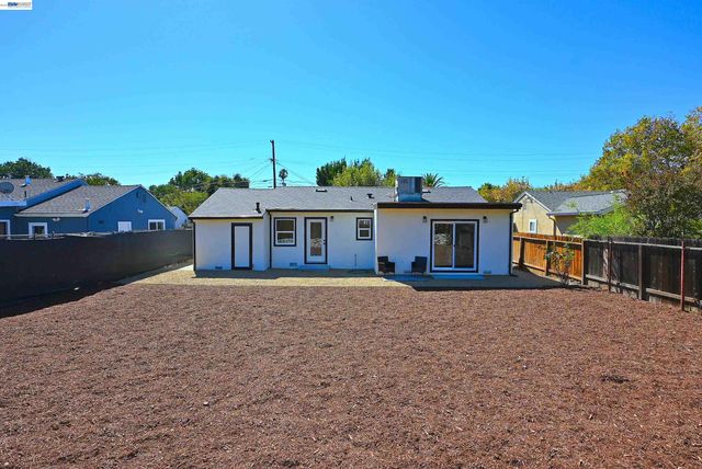 2403 Mountain View Dr., Concord, CA 94520