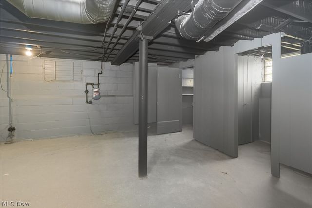 12808 Beachwood Avenue, Cleveland, OH 44105