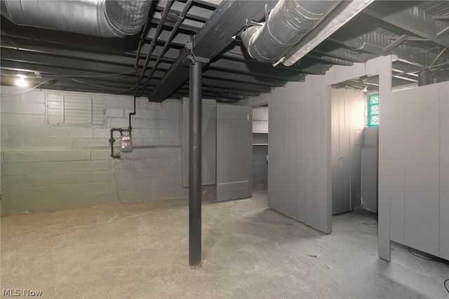 12808 Beachwood Avenue, Cleveland, OH 44105